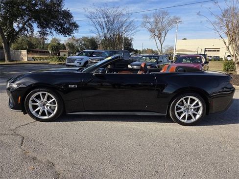 Used 2024 Ford Mustang GT Premium image 4