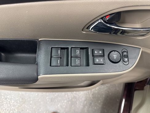 Used 2015 Honda Odyssey Touring image 7