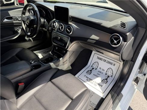 Used 2018 Mercedes-Benz CLA 250 image 30