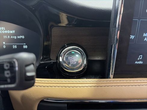 Used 2022 Lincoln Corsair Reserve w/ Equipment Group 201A image 39