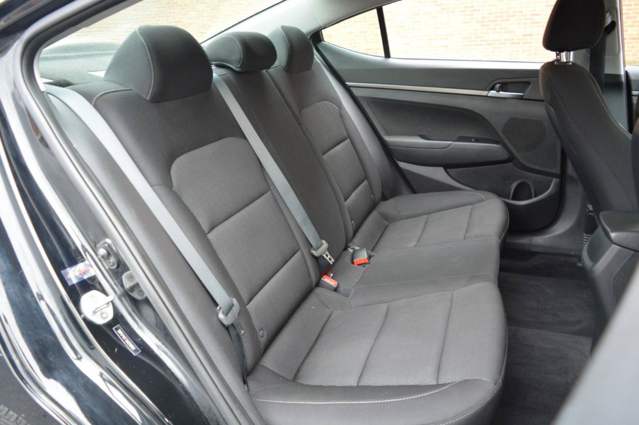 Used 2018 Hyundai Elantra SE FWD image 14