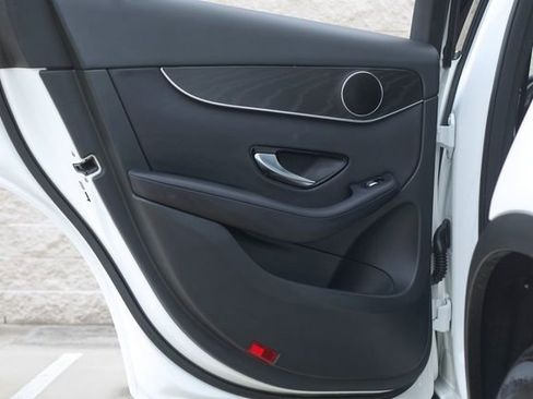 Used 2018 Mercedes-Benz GLC 300 image 40