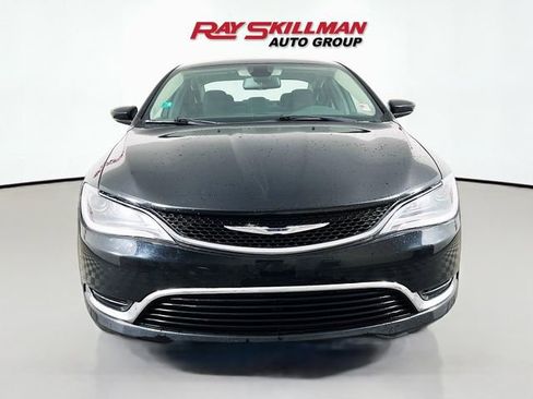 Used 2016 Chrysler 200 Limited image 2