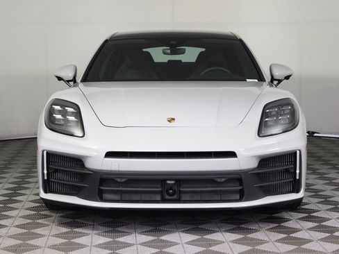 Used 2025 Porsche Panamera 4 image 10