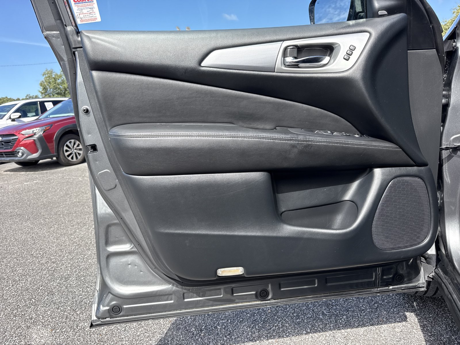 Used 2019 Nissan Pathfinder SL FWD image 15