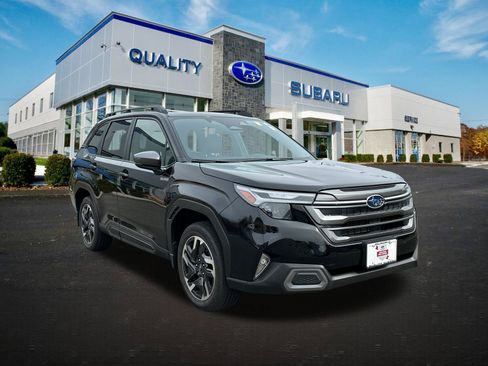 Certified 2025 Subaru Forester Limited AWD/4WD image 5