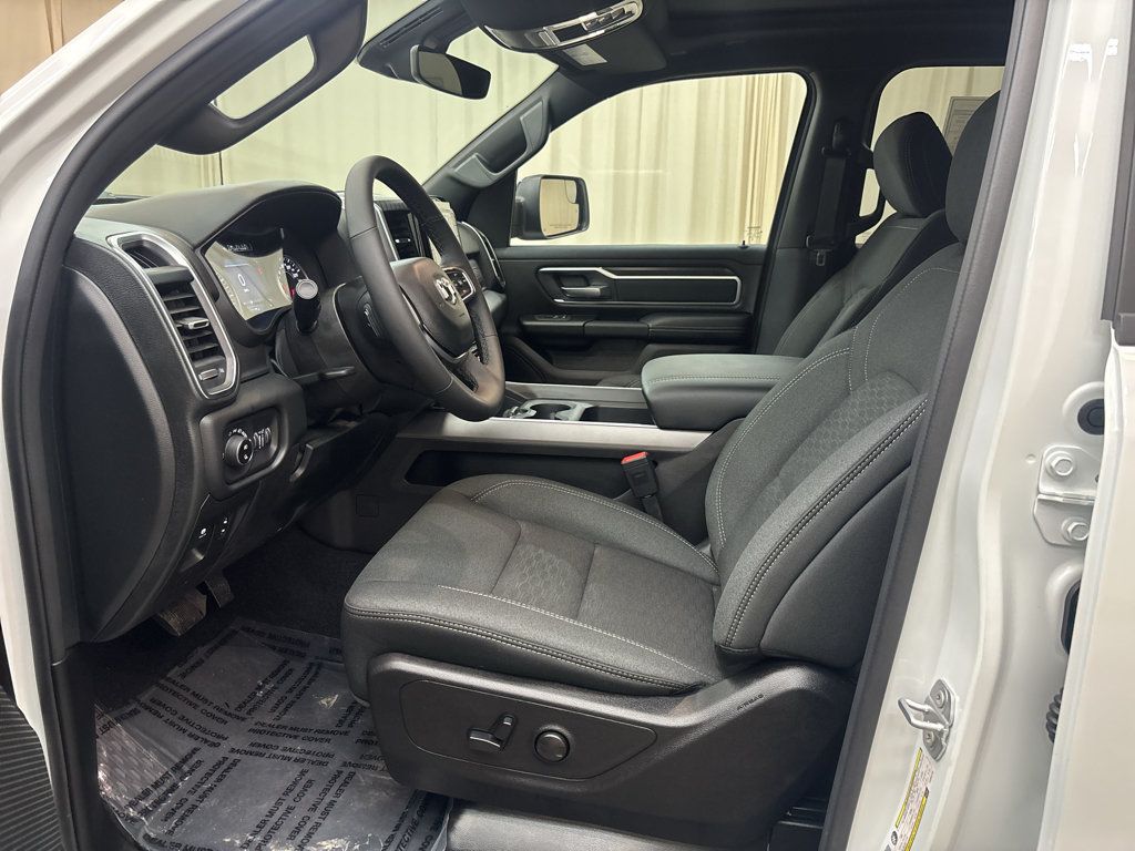 New 2026 RAM 1500 Big Horn AWD/4WD image 14
