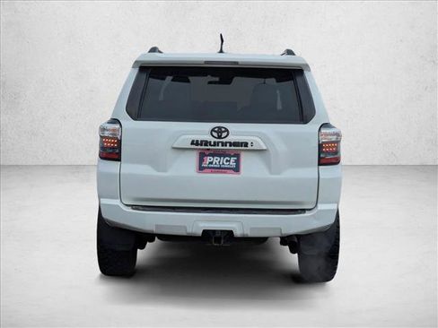 Used 2021 Toyota 4Runner SR5 Premium image 7