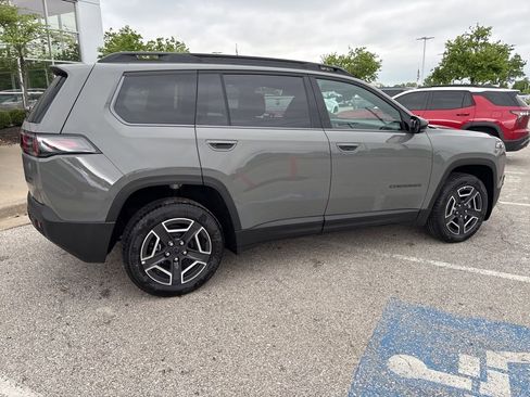 New 2026 Jeep Cherokee Limited AWD/4WD image 32