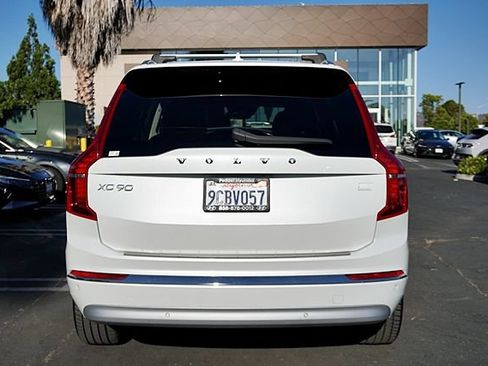 Used 2022 Volvo XC90 T8 Inscription Expression w/ Advanced Package AWD/4WD image 9