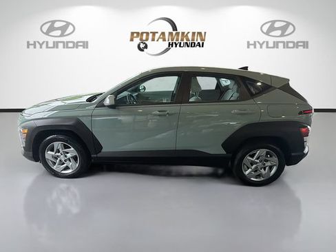 Certified 2025 Hyundai Kona SE FWD image 8