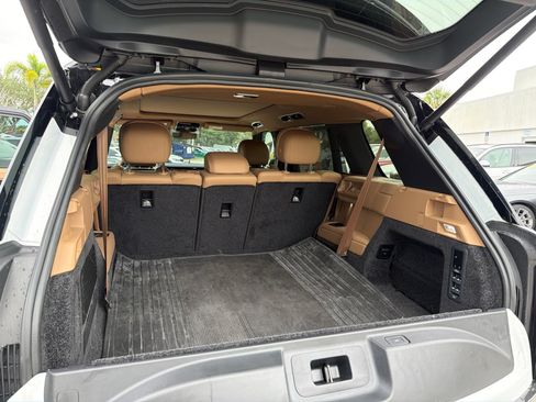 Used 2025 Land Rover Range Rover Long Wheelbase SE AWD/4WD image 15