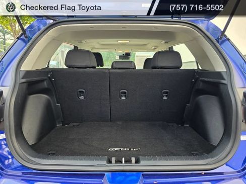 Used 2024 Hyundai Venue SEL FWD image 12