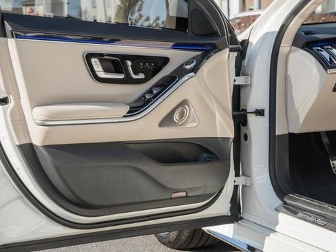 Certified 2022 Mercedes-Benz S 500 4MATIC image 37