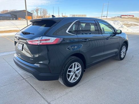 Used 2024 Ford Edge SEL w/ Convenience Package AWD/4WD image 4