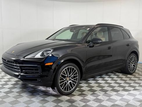 Used 2023 Porsche Cayenne AWD/4WD image 2