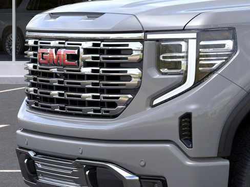 Used 2025 GMC Sierra 1500 Denali AWD/4WD image 37