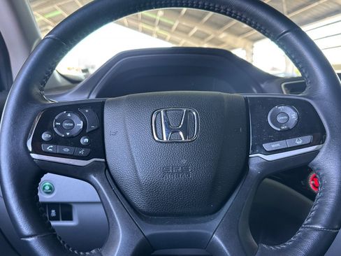 Used 2022 Honda Pilot Touring image 36