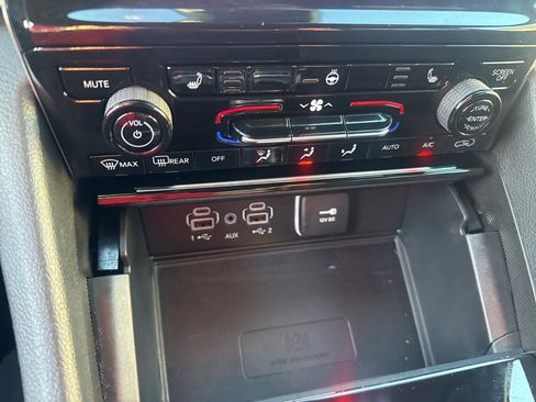 Certified 2024 Jeep Grand Cherokee Laredo w/ Luxury Tech Group I image 22