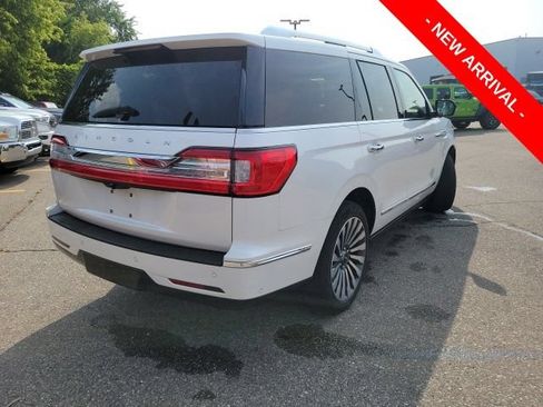 Used 2019 Lincoln Navigator Reserve AWD/4WD image 3