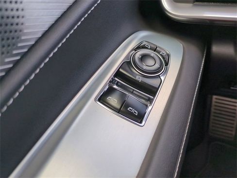 Certified 2025 Chevrolet Corvette Stingray Preferred Cpe w/ 2LT image 27