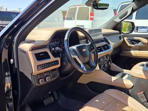 Used 2021 Chevrolet Tahoe Premier w/ Premium Package image 10