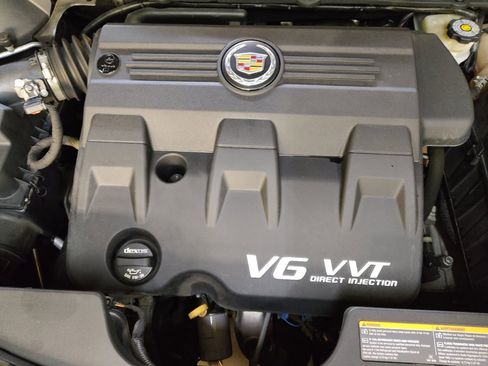 Used 2015 Cadillac SRX Luxury w/ Driver Awareness Package image 30