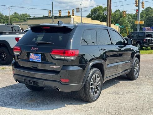 Used 2020 Jeep Grand Cherokee Trailhawk AWD/4WD image 3