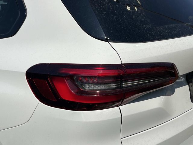Used 2021 BMW X5 M w/ Competition Package AWD/4WD image 8
