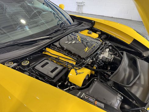 Used 2016 Chevrolet Corvette Z06 w/ 3LZ Preferred Equipment Group RWD image 13