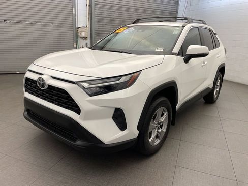 Used 2023 Toyota RAV4 XLE AWD/4WD image 3