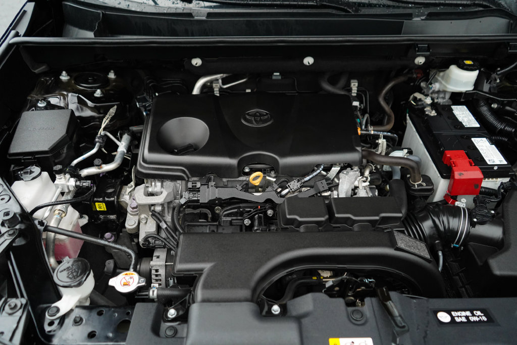 Used 2021 Toyota RAV4 XLE FWD image 15