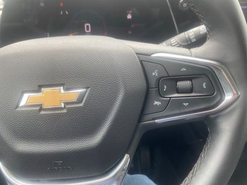 Used 2025 Chevrolet Trax LT w/ LT Convenience Package FWD image 36