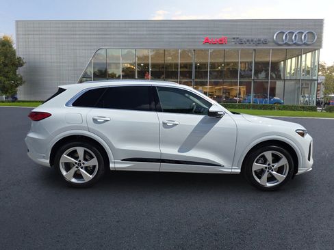 New 2025 Audi Q5 Prestige image 3