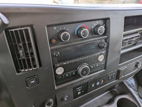Used 2019 Chevrolet Express 3500 LT w/ LT Preferred Equipment Group RWD image 12