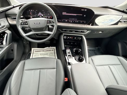 New 2025 Audi Q5 Premium image 14