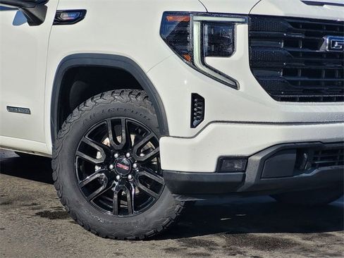 Used 2023 GMC Sierra 1500 Elevation image 3