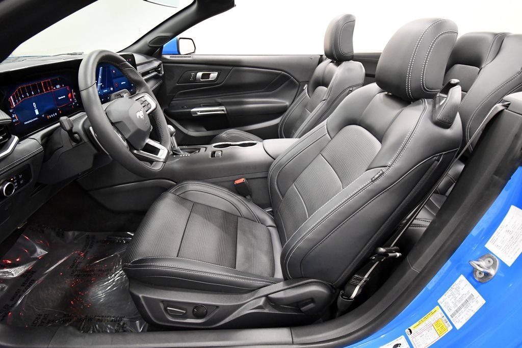 Used 2025 Ford Mustang GT Premium RWD image 14