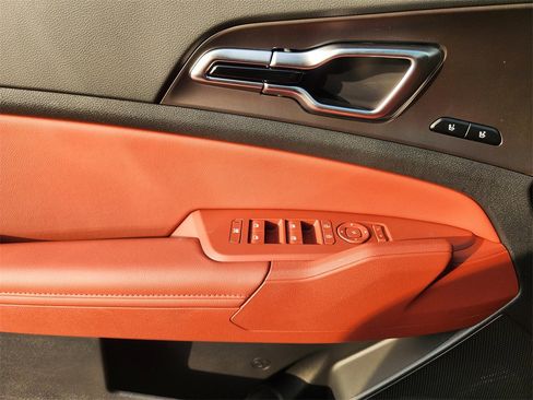 New 2026 Kia Sportage SX image 17