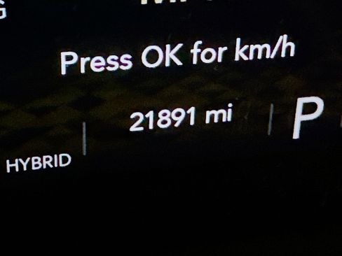 Used 2023 Jeep Wrangler Sahara w/ Cold Weather Group image 18