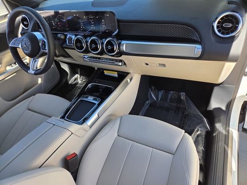 New 2026 Mercedes-Benz GLB 250 image 18
