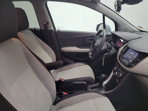 Used 2020 Chevrolet Trax LS w/ Tint and Cruise Package FWD image 21