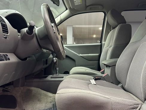 Used 2018 Nissan Frontier SV RWD image 10