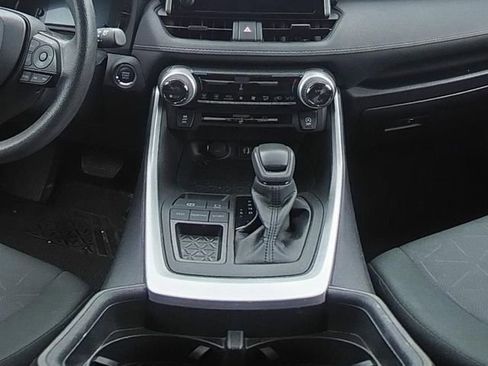 Used 2024 Toyota RAV4 XLE FWD image 21