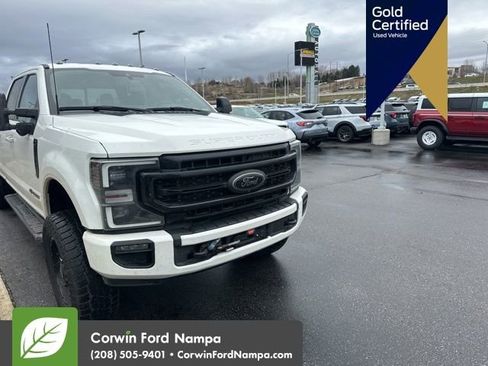 Used 2022 Ford F250 Lariat w/ Black Appearance Package image 3