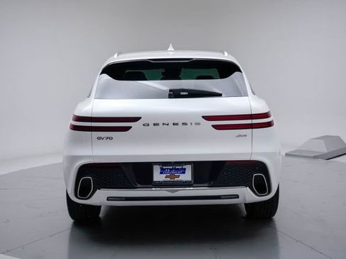 Used 2025 Genesis GV70 2.5T AWD/4WD image 6