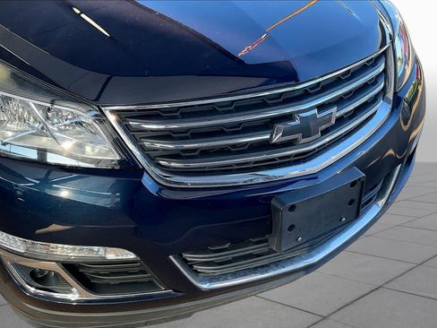 Used 2017 Chevrolet Traverse LT FWD image 29