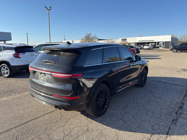 Used 2021 Lincoln Corsair Reserve w/ Equipment Group 201A AWD/4WD image 4