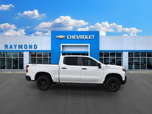 Certified 2019 Chevrolet Silverado 1500 LT Trail Boss AWD/4WD image 2