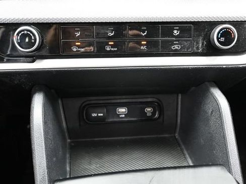 Used 2025 Kia Sportage LX FWD image 41